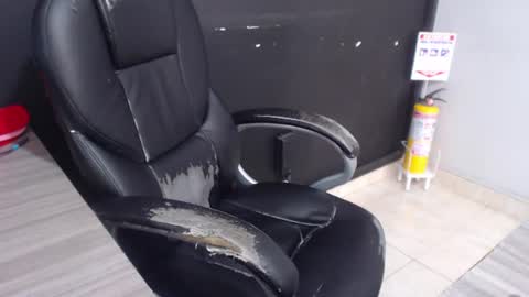 angy online show from 06/18/26, 08:57