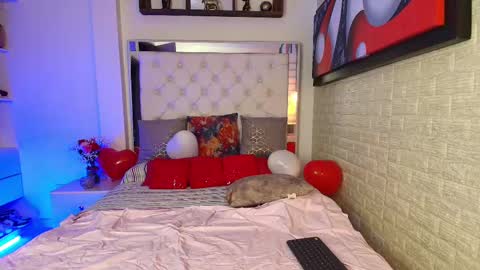 laura  online show from 02/15/25, 03:20