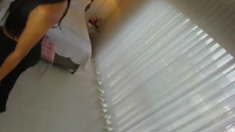 Snapshot of anierouse chatting on 05/27/26, 12:02 ROUSE online show from 05/27/26, 12:02