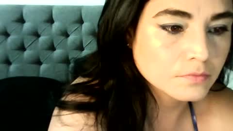 Snapshot of anierouse1053 chatting on 06/27/26, 02:05 anierouse1053 online show from 06/27/26, 02:05