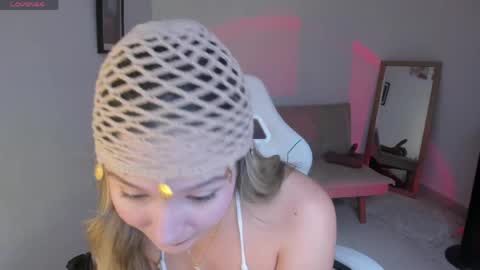 Maria online show from 04/28/26, 02:22