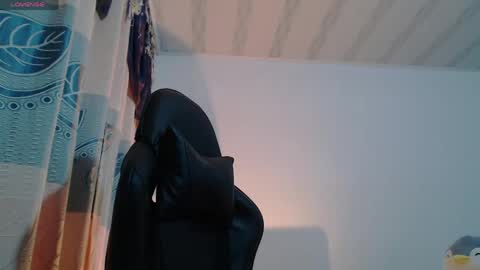 Snapshot of aniie_sweet4u chatting on 05/11/26, 02:45 ANIIE online show from 05/11/26, 02:45