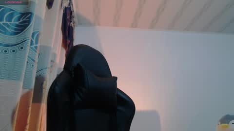 Snapshot of aniie_sweet4u chatting on 05/11/26, 04:04 ANIIE online show from 05/11/26, 04:04