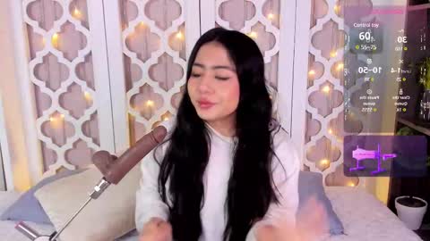 aniie_west online show from 02/17/25, 12:16