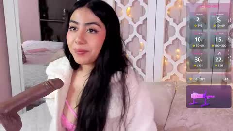 aniie_west online show from 02/18/25, 03:10