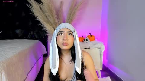 aniie_west online show from 10/22/25, 05:08