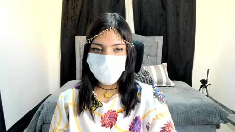 Anissa online show from 04/08/26, 01:44
