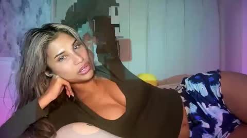 Snapshot of aniishaa chatting on 03/24/26, 10:20 anisha online show from 03/24/26, 10:20