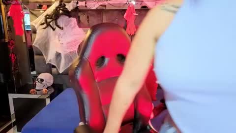 Ani  online show from 10/24/25, 03:03