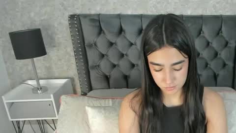 anika_h online show from 05/30/26, 12:13