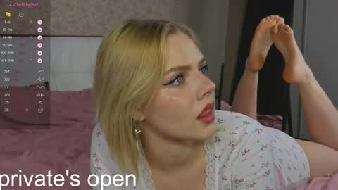 Snapshot of anika_heir chatting on 11/07/25, 02:06 Alice online show from 11/07/25, 02:06