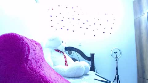 ana independent model online show from 02/28/25, 06:32