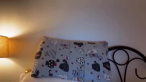 Snapshot of anita__hills chatting on 09/27/25, 03:00 anita__hills online show from 09/27/25, 03:00