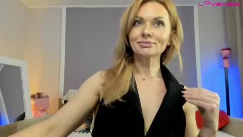 Snapshot of anita_forever chatting on 03/21/26, 10:35 Anita online show from 03/21/26, 10:35