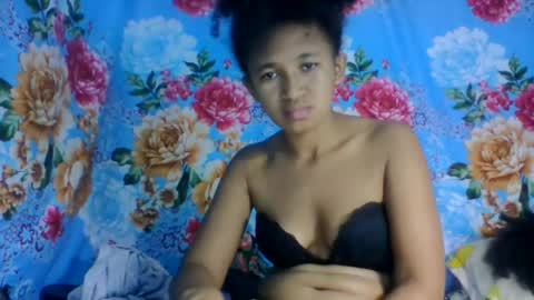 Snapshot of anitaazzh chatting on 06/15/26, 02:36 anitaazzh online show from 06/15/26, 02:36