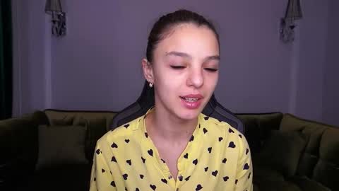 Snapshot of anitabambie chatting on 11/29/25, 01:58 Anita online show from 11/29/25, 01:58