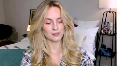 Anita online show from 10/19/25, 01:45