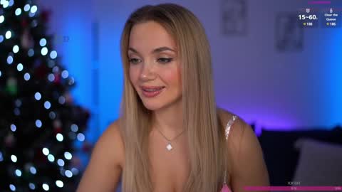 Snapshot of anitaraj_ chatting on 12/18/24, 08:36 Im Anita thumb up me please its important online show from 12/18/24, 08:36