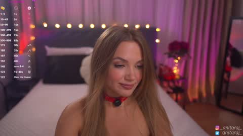 Snapshot of anitaraj_ chatting on 09/08/25, 10:09 Im Anita thumb up me please its important online show from 09/08/25, 10:09