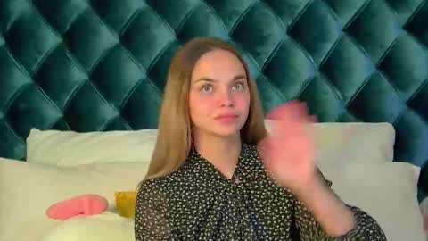 AnitaVenture online show from 09/21/25, 04:25