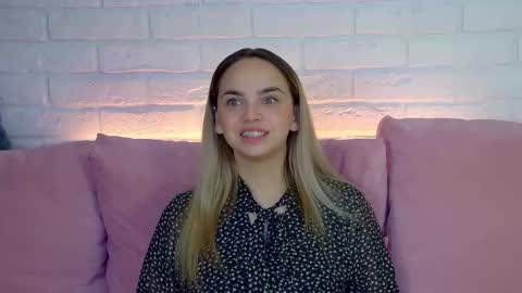 AnitaVenture online show from 09/28/25, 04:18