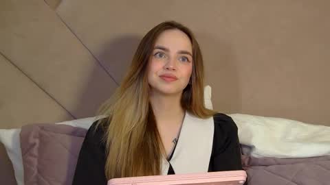 Snapshot of anitaventure chatting on 04/17/26, 04:26 AnitaVenture online show from 04/17/26, 04:26
