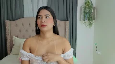 Snapshot of anittafoxx chatting on 07/04/26, 11:22 anittafoxx online show from 07/04/26, 11:22