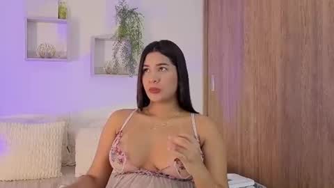 Snapshot of anittafoxx chatting on 07/22/26, 10:23 anittafoxx online show from 07/22/26, 10:23