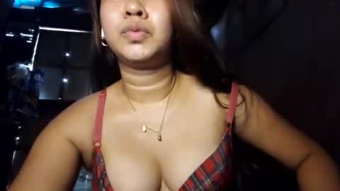 anivia15 online show from 09/17/25, 05:42