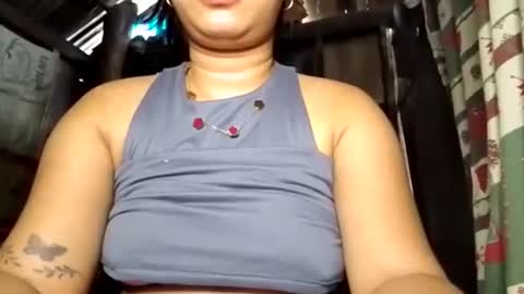 anivia15 online show from 10/23/25, 03:28