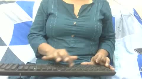 anjali_dogra786 online show from 10/02/25, 08:10