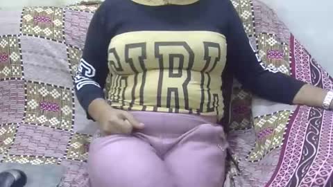 anjali_dogra786 online show from 11/06/25, 07:59