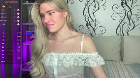 Snapshot of anjalin_sososok chatting on 03/25/26, 03:45 anjalin_sososok online show from 03/25/26, 03:45