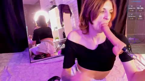 Angel online show from 11/27/25, 07:05