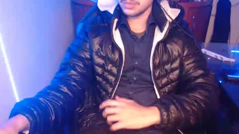 Snapshot of anjonoturno01 chatting on 10/06/25, 03:04 anjonoturno01 online show from 10/06/25, 03:04