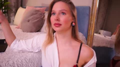 Ann online show from 09/11/25, 02:28