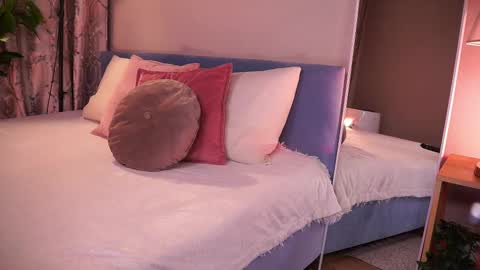 Ann online show from 10/24/25, 02:57