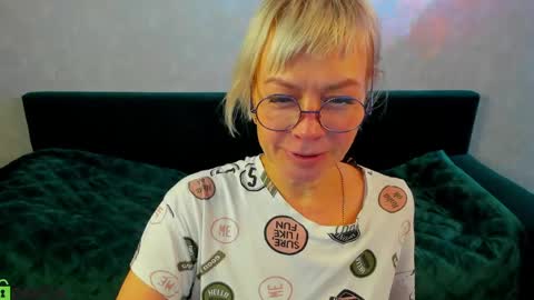 ann_annise online show from 04/17/26, 07:44