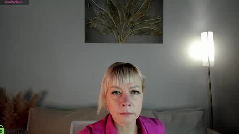 ann_annise online show from 05/17/26, 12:52