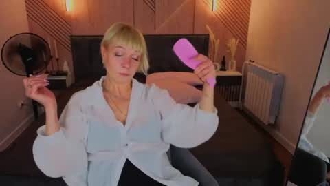 ann_annise online show from 06/27/26, 12:59