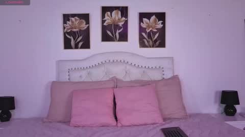 Snapshot of ann_gagner chatting on 10/21/25, 11:00 Ana online show from 10/21/25, 11:00