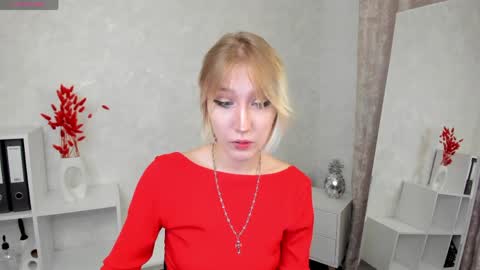 Snapshot of ann_garcia chatting on 03/06/26, 01:35 ann online show from 03/06/26, 01:35