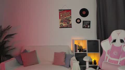 AnnaThe next stream is tomorrow online show from 02/03/25, 03:53