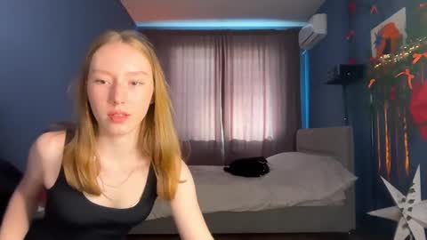 Snapshot of anna_kare chatting on 05/22/26, 01:39 Anna online show from 05/22/26, 01:39