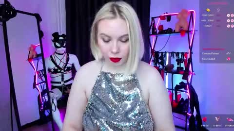 Snapshot of anna_maxwell chatting on 10/10/25, 01:59 Anna online show from 10/10/25, 01:59