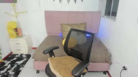 ANNA online show from 10/15/25, 04:12