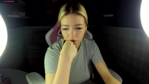 Anna online show from 01/06/26, 01:09