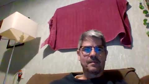 Snapshot of anna_rs chatting on 09/22/25, 11:23 Lucas online show from 09/22/25, 11:23