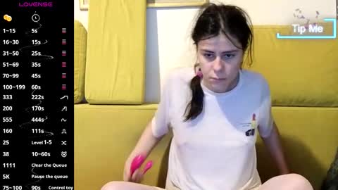 Anna online show from 12/18/25, 10:05