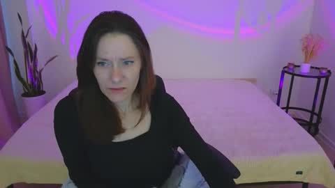 Snapshot of annaabels chatting on 10/13/25, 04:56 annaabels online show from 10/13/25, 04:56